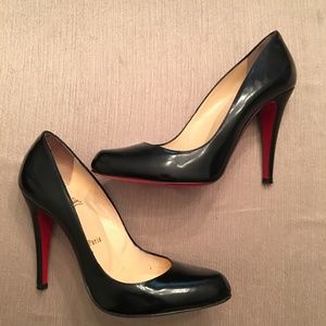 Christian Louboutin  Black Pump